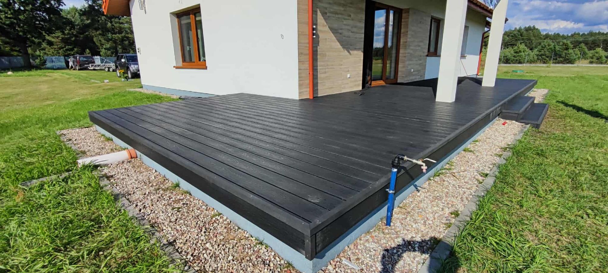 Materials for an L-shaped terrace